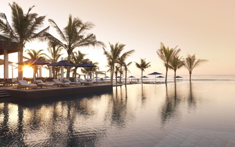Piscina dell'Anantara Al Baleed Salalah Resort Oman