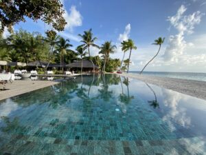 Four Seasons Desroches Island Resort Seychellen Zwembad aan het strand