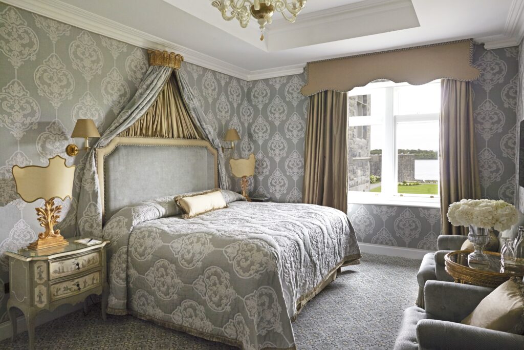 Pokój typu deluxe w hotelu Ashford Castle