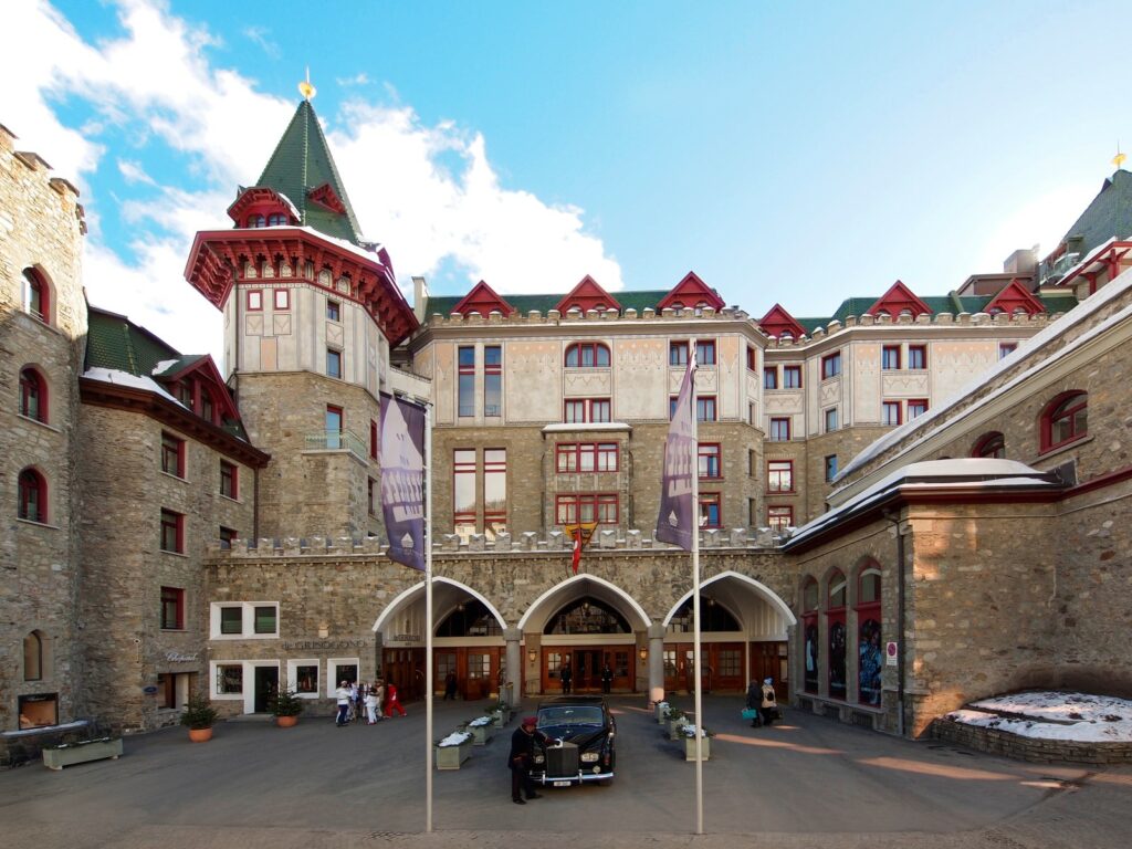 Отель Palace Бадрутта