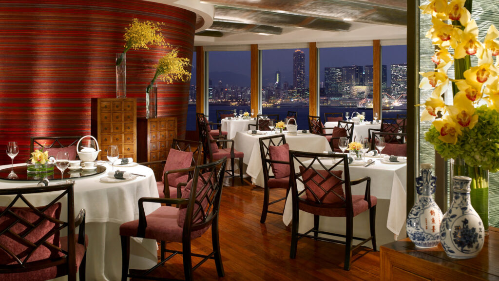Ресторан Four Seasons Hotel Hong Kong