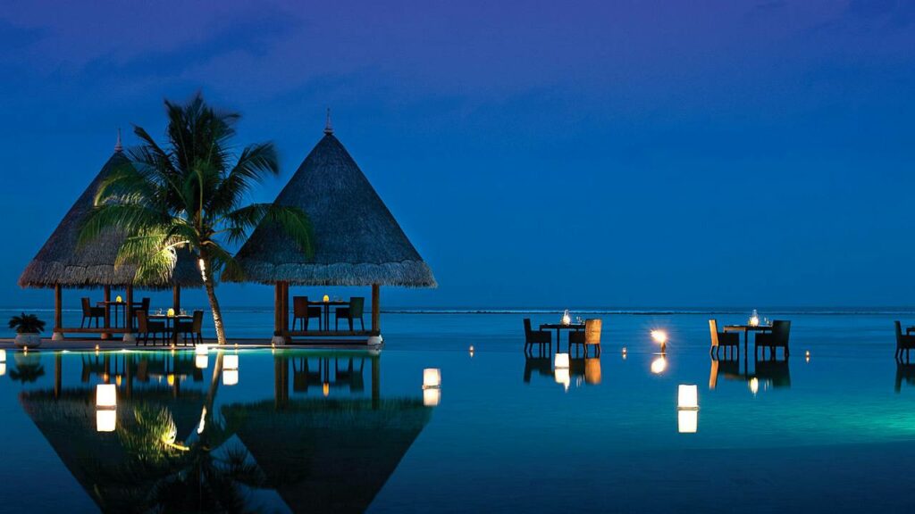 Four-Seasons-Resort-Maldives-Kuda-Huraa-10