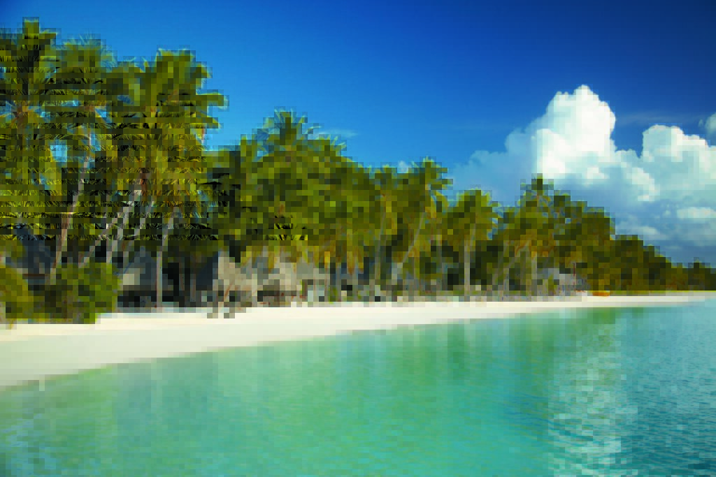 Shangri La Villingili Maldives Resort em frente à praia