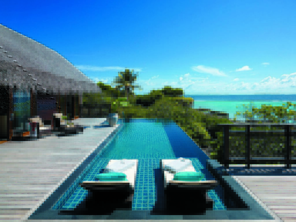 Piscina del Shangri La Villingili Maldives Resort
