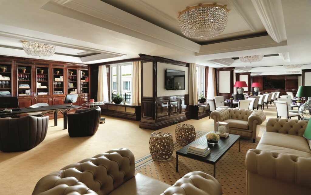 Club lounge van het Ritz Carlton hotel in Berlijn
